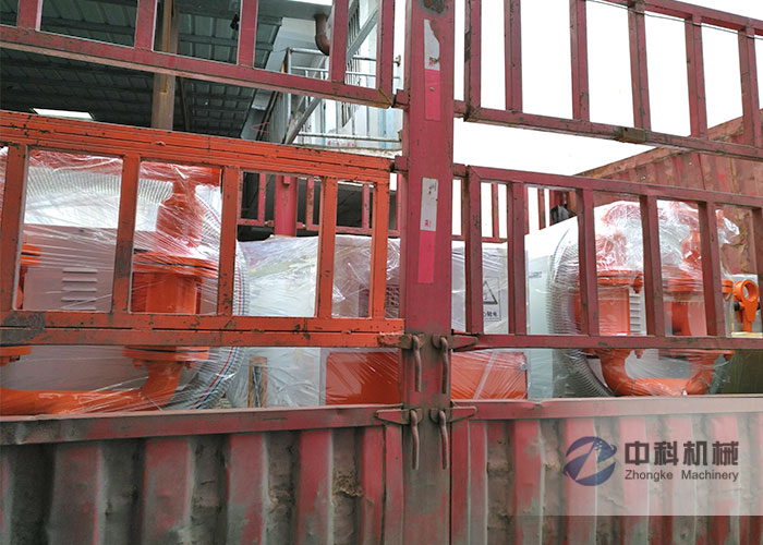 廈（xià）門（mén）ZKSJ200雙缸（gāng）液壓砂漿泵發貨現場