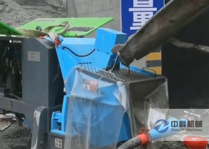 中國水電（diàn）五局（jú）液壓濕噴機施工（gōng）現場-1