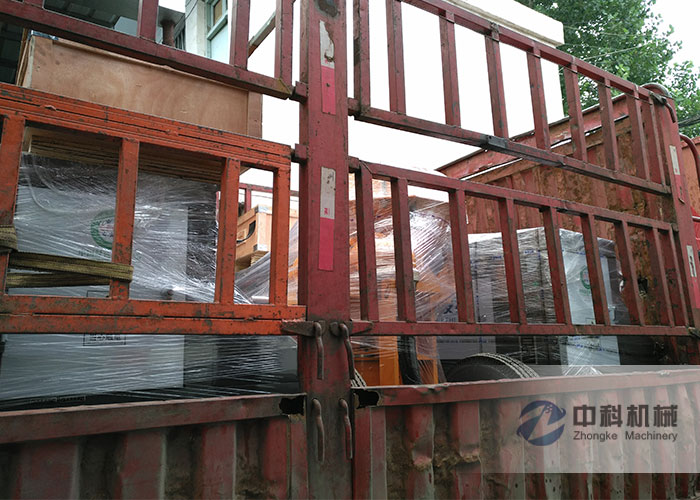 ZK700轉子式混凝土濕噴機發貨現（xiàn）場