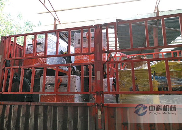 成都雙液注漿（jiāng）機（jī）、PZ-6混凝土噴漿機發貨現場