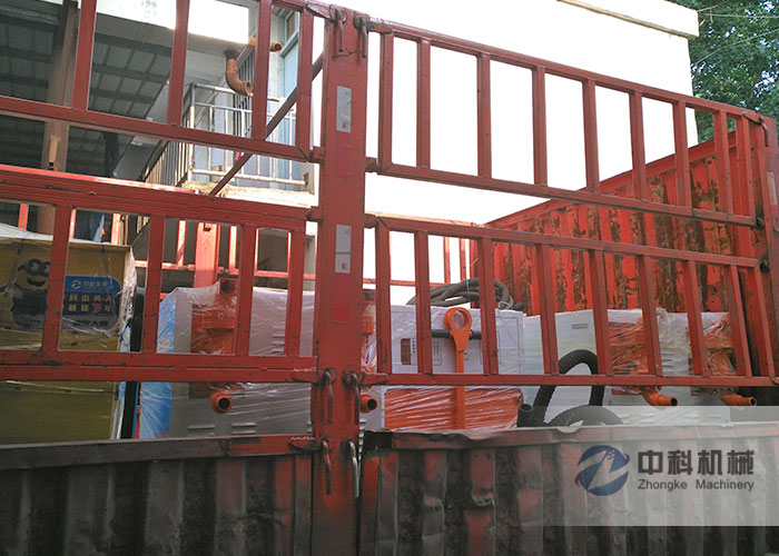 太原雙液注漿機、PZ-6混凝土噴漿機發貨（huò）現場